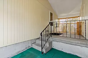 85 Sunset Ave, Providence, RI 02909 - Photo 22