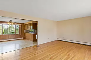 85 Sunset Ave, Providence, RI 02909 - Photo 10