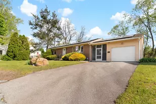 85 Sunset Ave, Providence, RI 02909 - Photo 2
