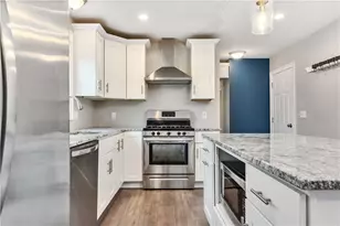 239 Mauran Ave, East Providence, RI 02914 - Photo 6