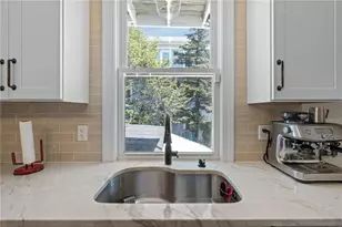 48 Waldo St, Pawtucket, RI 02860 - Photo 10
