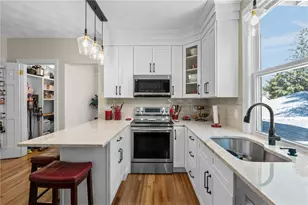 48 Waldo St, Pawtucket, RI 02860 - Photo 8