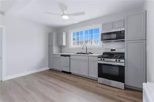 135 Boutwell St, Pawtucket, RI 02860 - Photo 2