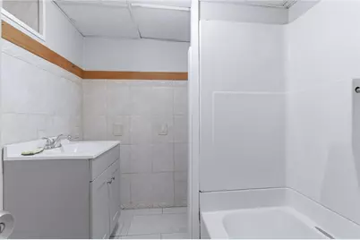 135 Boutwell Street, Pawtucket, RI 02860 - Photo 28