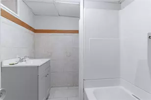 135 Boutwell St, Pawtucket, RI 02860 - Photo 28