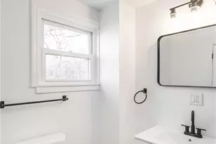 8 Fenner St, Pawtucket, RI 02860 - Photo 16