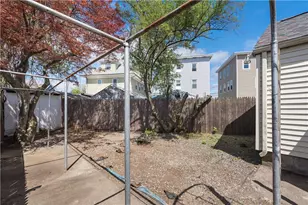 8 Fenner St, Pawtucket, RI 02860 - Photo 32