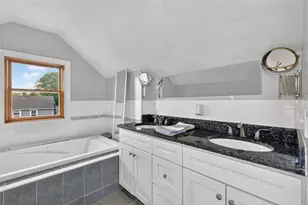 7 Allard St, Warwick, RI 02889 - Photo 36