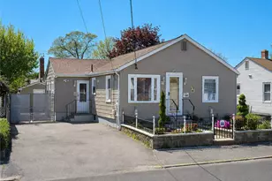 150 Woodbury St, Pawtucket, RI 02861 - Photo 1