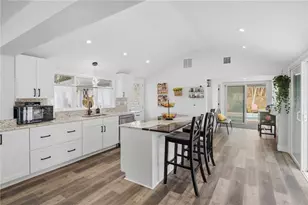 19 Fanning Ln, Smithfield, RI 02828 - Photo 10