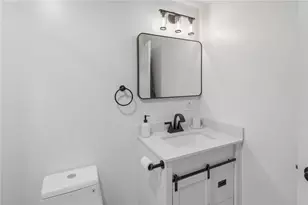 19 Fanning Ln, Smithfield, RI 02828 - Photo 22