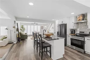 19 Fanning Ln, Smithfield, RI 02828 - Photo 8