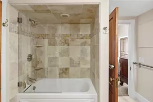 6 Howe Ave, Newport, RI 02840 - Photo 10