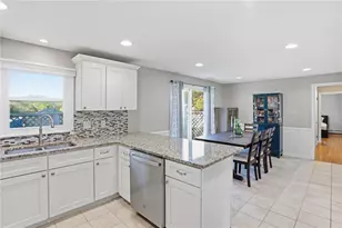 187 Maplewood Dr, East Greenwich, RI 02818 - Photo 6