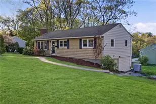 187 Maplewood Dr, East Greenwich, RI 02818 - Photo 1