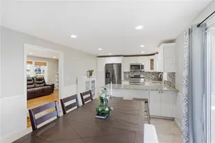 187 Maplewood Dr, East Greenwich, RI 02818 - Photo 12