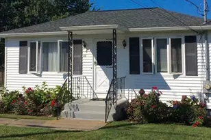 142 Renfrew Ave, Middletown, RI 02842 - Photo 20