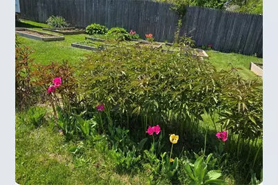 35 Fairview Avenue, West Warwick, RI 02893 - Photo 6