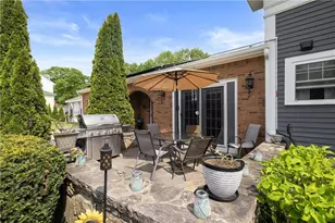 35 Fairview Ave, West Warwick, RI 02893 - Photo 12