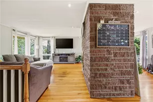 24 Harbor View Rd, Portsmouth, RI 02871 - Photo 18