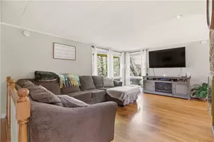 24 Harbor View Rd, Portsmouth, RI 02871 - Photo 12