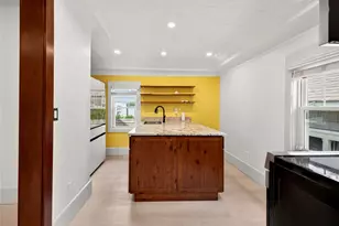36 Mt Hope Ave, Providence, RI 02906 - Photo 12