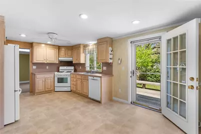 91 Hilton Road, Warwick, RI 02889 - Photo 12