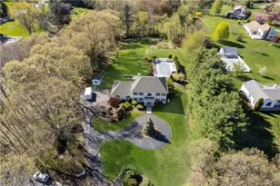 91 Mann School Rd, Smithfield, RI 02917 - Photo 4