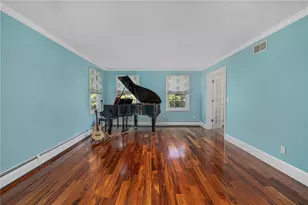 91 Mann School Rd, Smithfield, RI 02917 - Photo 10