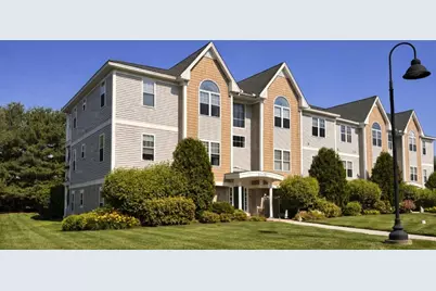 200 Roger Williams Avenue #305, East Providence, RI 02916 - Photo 2