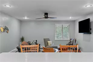 66 Girard Ave, Newport, RI 02840 - Photo 8