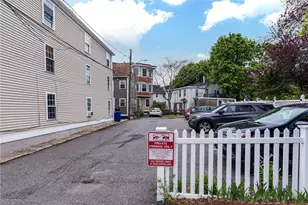 35 Kenyon St, Providence, RI 02903 - Photo 32