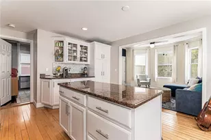 35 Kenyon St, Providence, RI 02903 - Photo 14