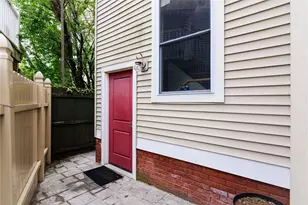 35 Kenyon St, Providence, RI 02903 - Photo 28
