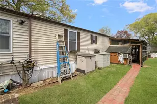 6101 Post Rd, North Kingstown, RI 02852 - Photo 34
