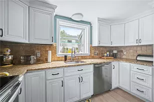 116 Volturno St, North Providence, RI 02904 - Photo 14