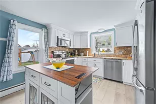 116 Volturno St, North Providence, RI 02904 - Photo 12