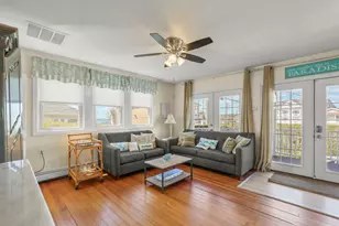 45 Crescent Rd, Middletown, RI 02842 - Photo 8