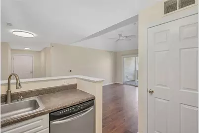 96 Mill Street #303, Woonsocket, RI 02895 - Photo 32