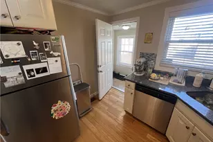 19 Joy St, Providence, RI 02908 - Photo 12