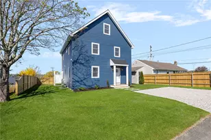 11 Gunning Ct, Middletown, RI 02842 - Photo 4