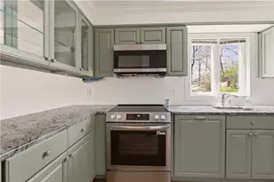 15 Hammersmith Rd, Newport, RI 02840 - Photo 10