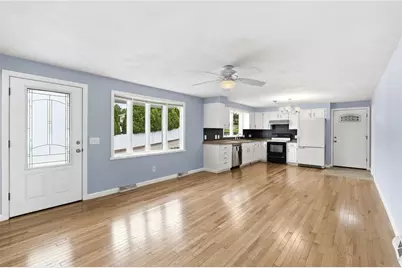 9 Brook Street, West Warwick, RI 02893 - Photo 4