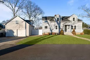 5 Shippen Ave, Warwick, RI 02888 - Photo 2