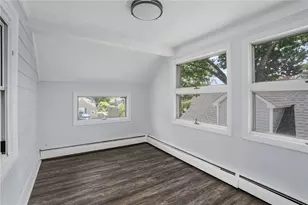 5 Shippen Ave, Warwick, RI 02888 - Photo 18