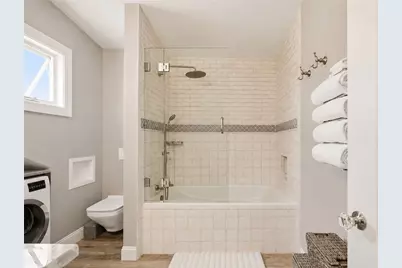 419 Broadway #5, Newport, RI 02840 - Photo 24