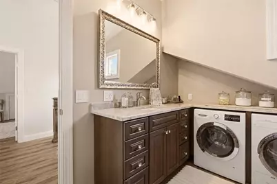 419 Broadway #5, Newport, RI 02840 - Photo 26