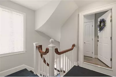 419 Broadway #5, Newport, RI 02840 - Photo 8