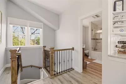 419 Broadway #5, Newport, RI 02840 - Photo 10