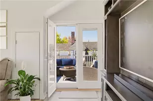 419 Broadway, Newport, RI 02840 - Photo 18